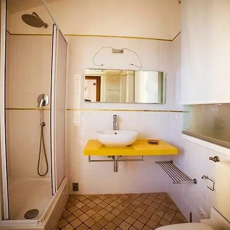 Nicolina Πανσιόν 3*