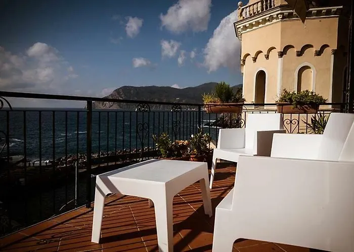 Nicolina Gasthuis Vernazza