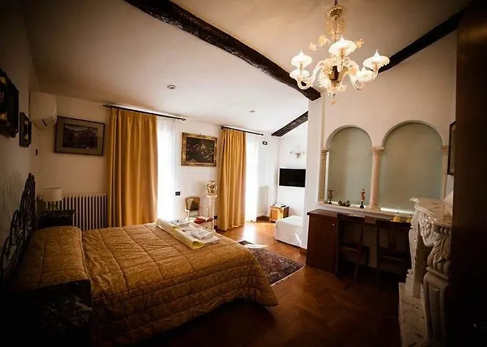 Gasthuis Nicolina Vernazza